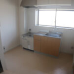 冷蔵庫スペースもあります (キッチン)