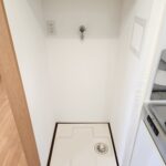 室内洗濯機置場（同タイプ別室の写真です）