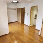 明るい8.5帖の広めの洋室（同タイプ別室の写真です） (内装)