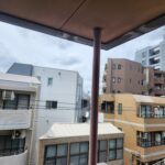 前面建物と距離があり、風通し陽当たりの良いお部屋です