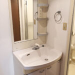 大型の独立洗面台