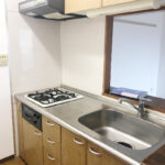 ２口ガスコンロ・グリル付のシステムキッチン (キッチン)