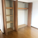 たっぷり大容量の収納があります (寝室)